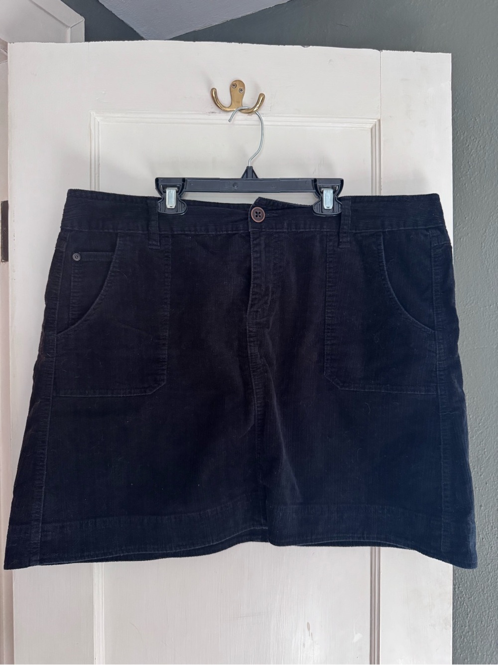WOOLRICH Black Corduroy Mini Skirt Size 16